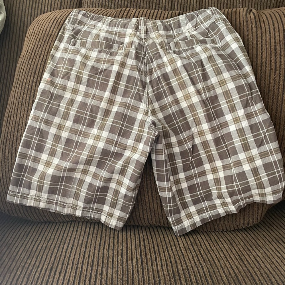 Shorts - Picture 2 of 5